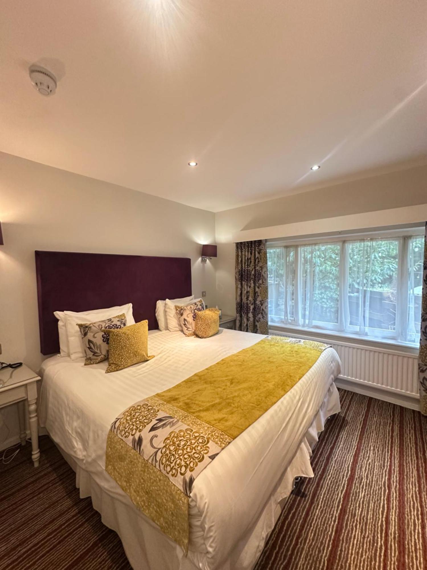 The Casa Hotel, Sure Hotel Collection By Best Western Yateley Εξωτερικό φωτογραφία
