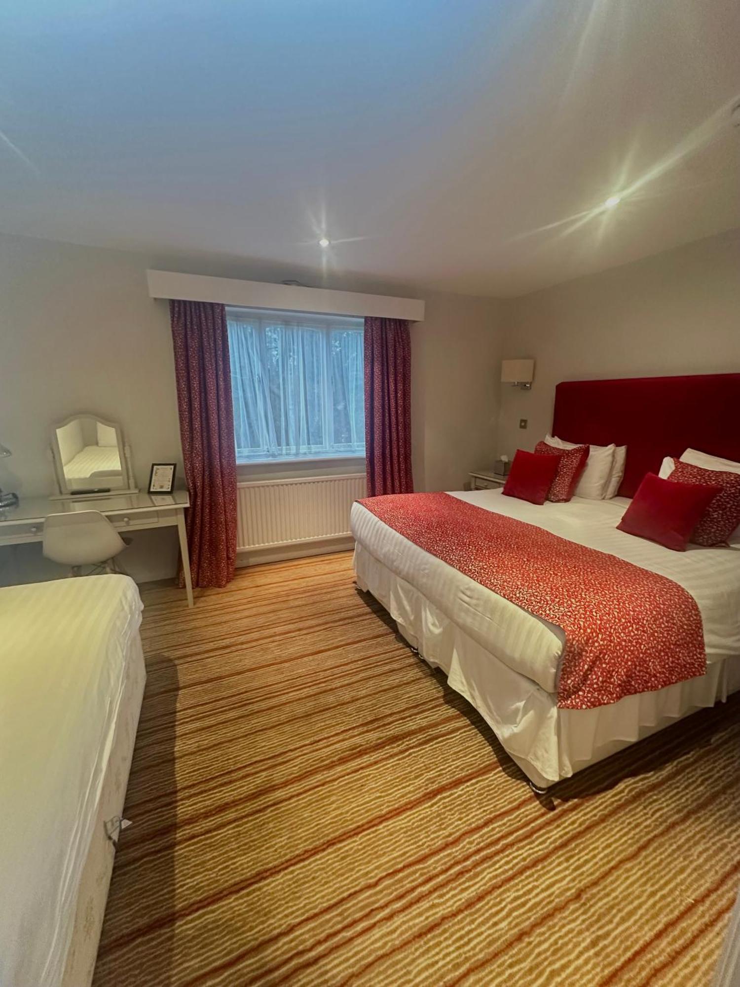 The Casa Hotel, Sure Hotel Collection By Best Western Yateley Εξωτερικό φωτογραφία