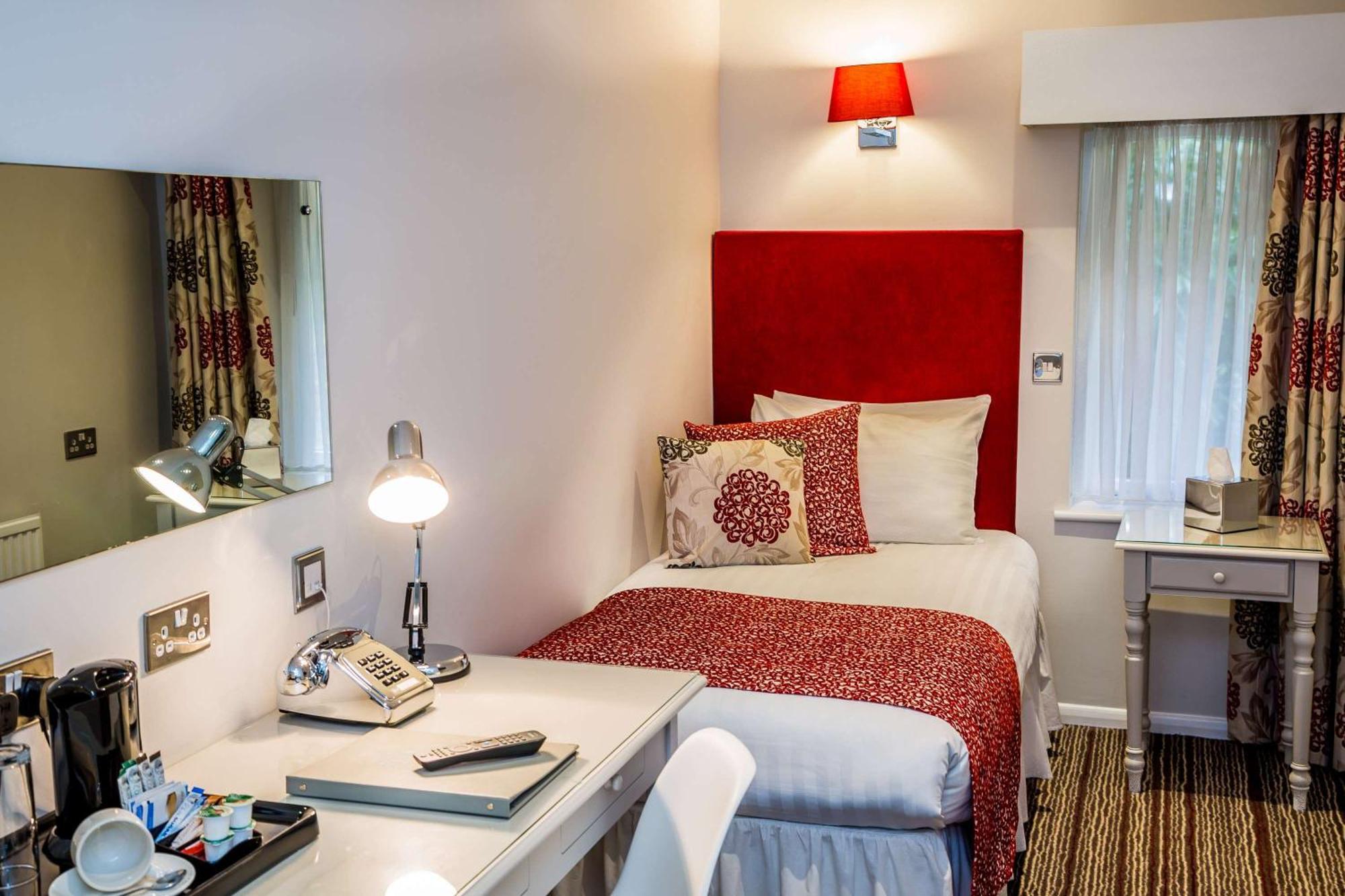 The Casa Hotel, Sure Hotel Collection By Best Western Yateley Εξωτερικό φωτογραφία