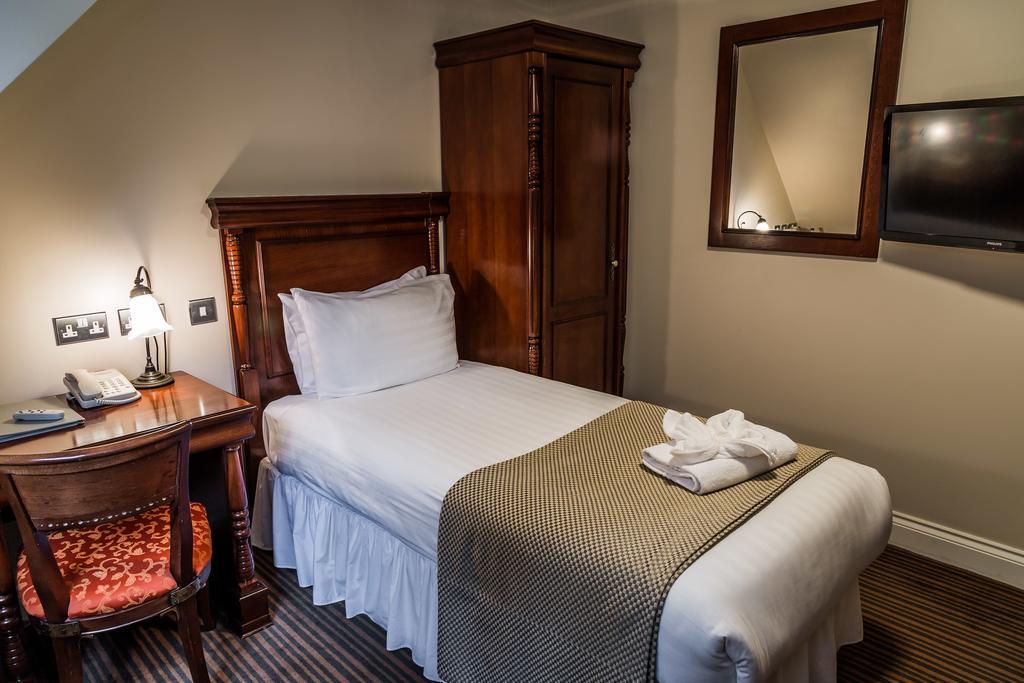 The Casa Hotel, Sure Hotel Collection By Best Western Yateley Εξωτερικό φωτογραφία