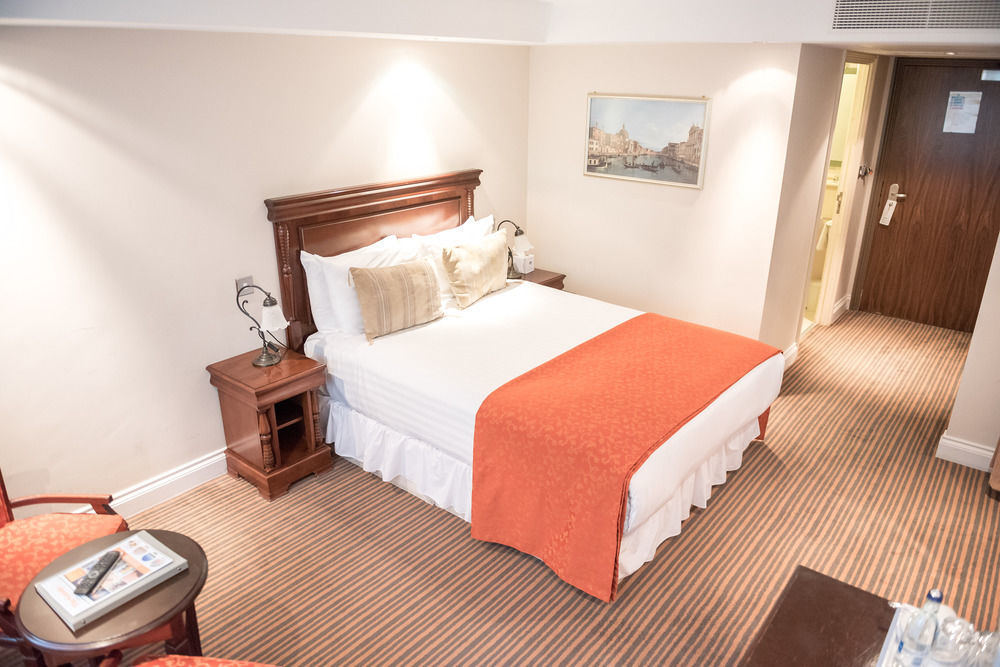 The Casa Hotel, Sure Hotel Collection By Best Western Yateley Εξωτερικό φωτογραφία