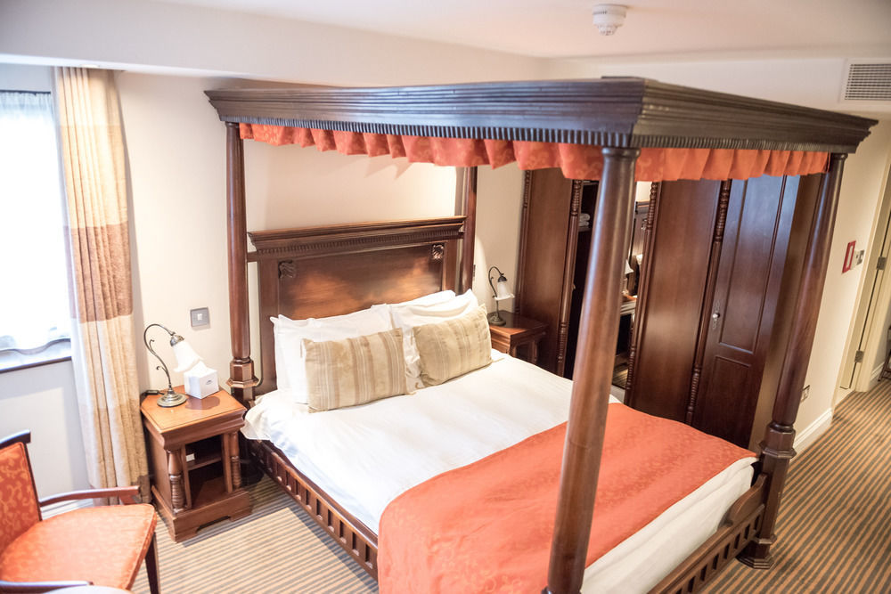 The Casa Hotel, Sure Hotel Collection By Best Western Yateley Εξωτερικό φωτογραφία